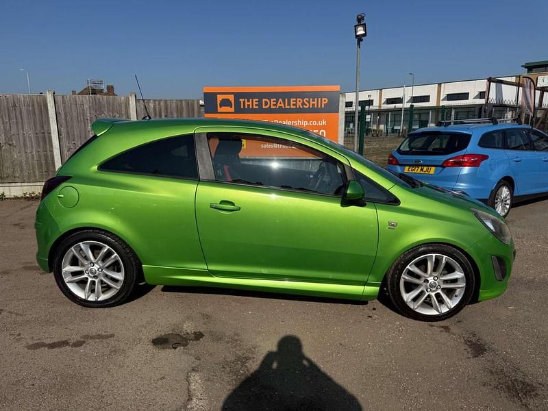 Used Vauxhall Corsa SRi 100 HP (73 kW) 2012 Green Hatchback
