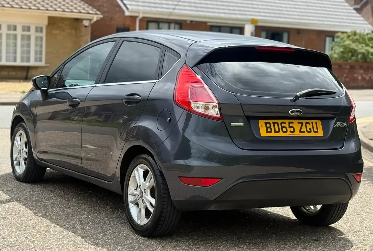 Used Ford Fiesta Zetec 2015 Grey Hatchback