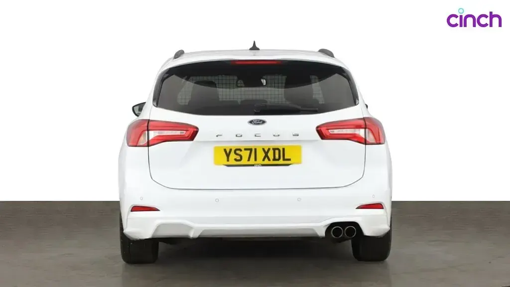 Used Ford Focus ST-Line 120 HP (88 kW) 2022 White Estate