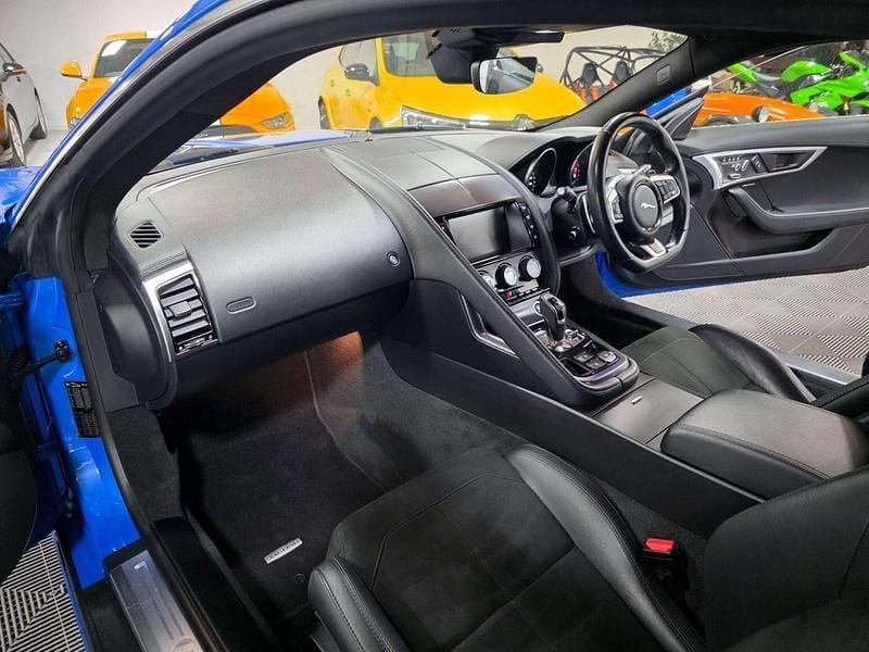 Used Jaguar F-Type R-Dynamic 300 HP (220 kW) 2017 Blue Coupe