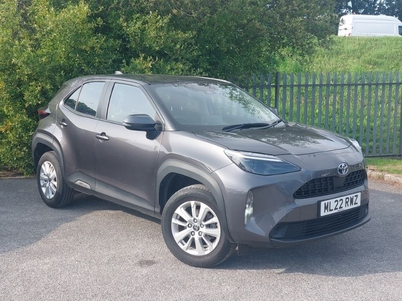 Grey Used 2022 Toyota Yaris Hybrid Estate | £19,998 (Good price) - Image 1/4