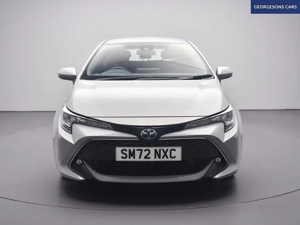Second-hand Toyota Corolla 140 CP (102 kW) 2023 Gri Hatchback