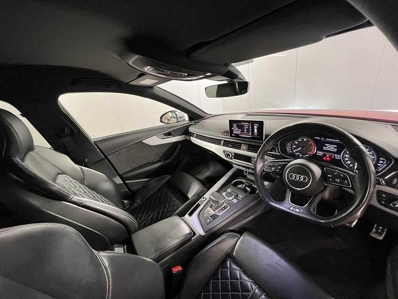 Used Audi S4 Black Edition 354 HP (260 kW) 2019 Red Estate