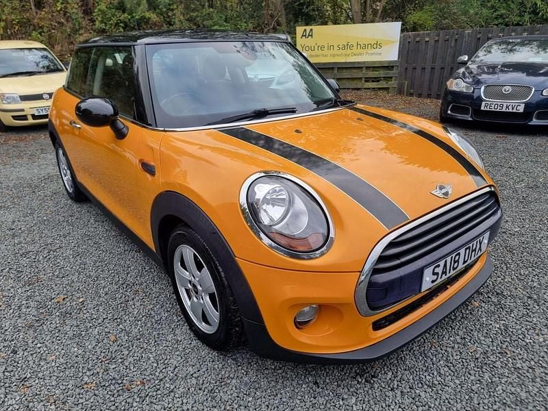 Orange Used 2018 Mini Cooper D Hatch Hatchback | £6,995 (Fair price) - Image 1/4