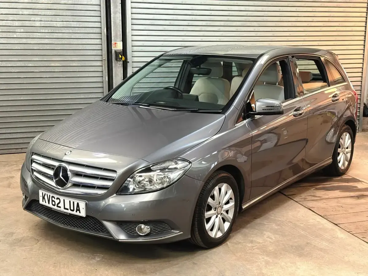 Used Mercedes B180 SE 107 HP (78 kW) 2012 Grey Hatchback
