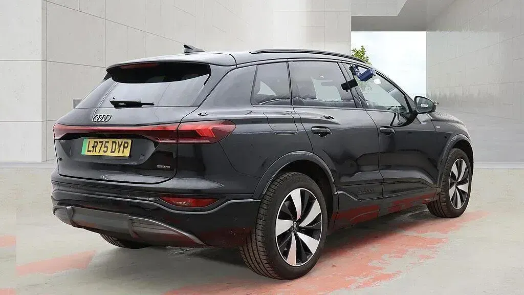 Used Audi e-tron S-Line 284 kW (387 HP) 2025 Black SUV