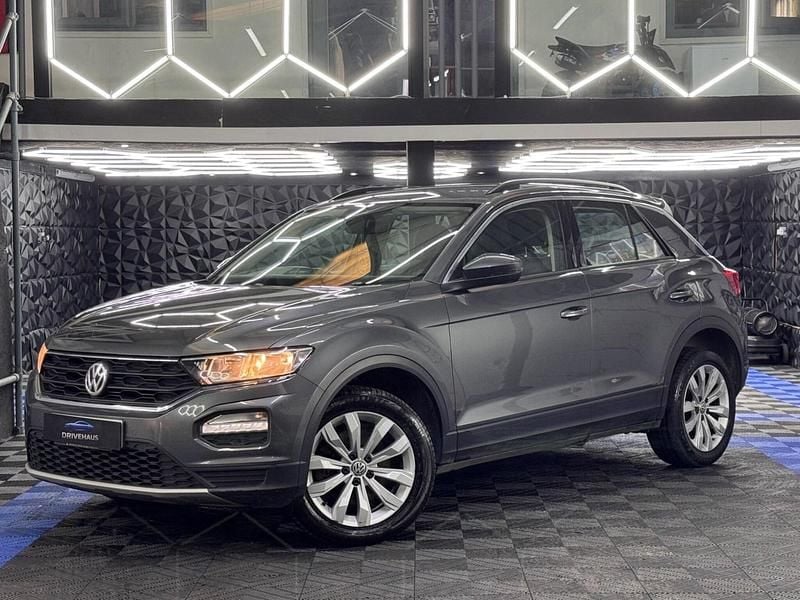 Used VW T-Roc SE 115 HP (84 kW) 2018 Grey SUV