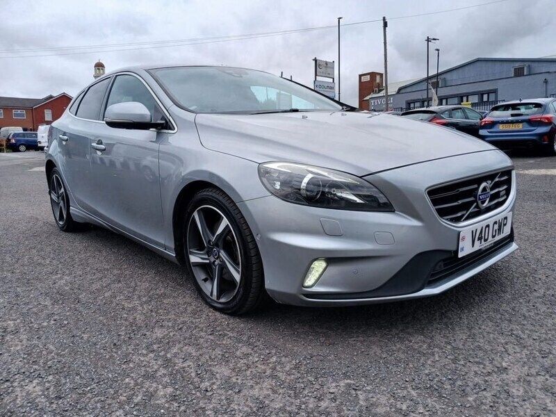 Silver Used 2014 Volvo V40 R-Design Estate | £6,495 (Good price) - Image 1/4