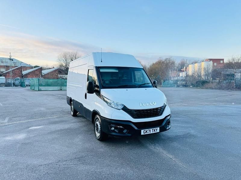 White Used 2021 Iveco Daily Van | £11,750 (Fair price) - Image 1/4