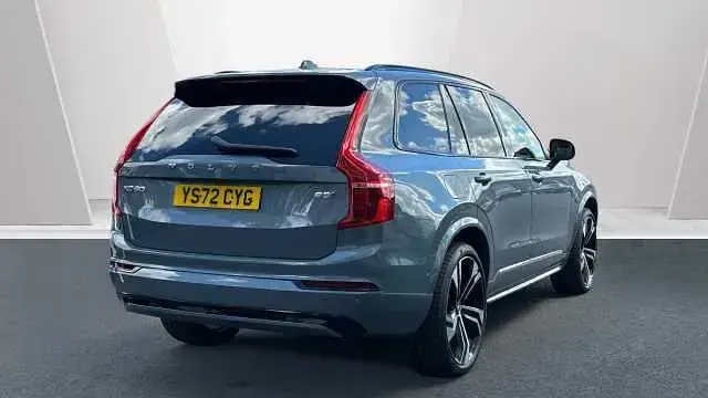 Używany Volvo XC90 Ultimate 247 KM (181 kW) 2023 Szary SUV