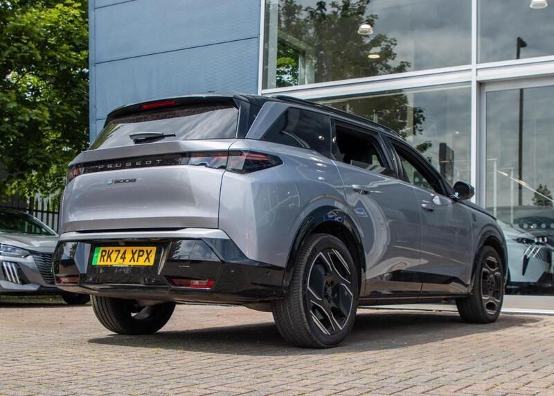 Grey Used 2024 Peugeot e-5008 GT SUV | £39,934 - Image 1/4