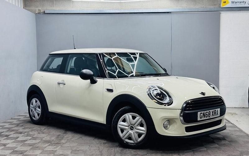 Used Mini ONE Hatch 102 HP (75 kW) 2018 White Hatchback