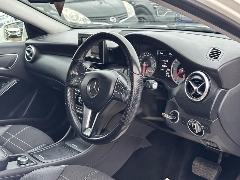 Used Mercedes A180 2013 White Hatchback