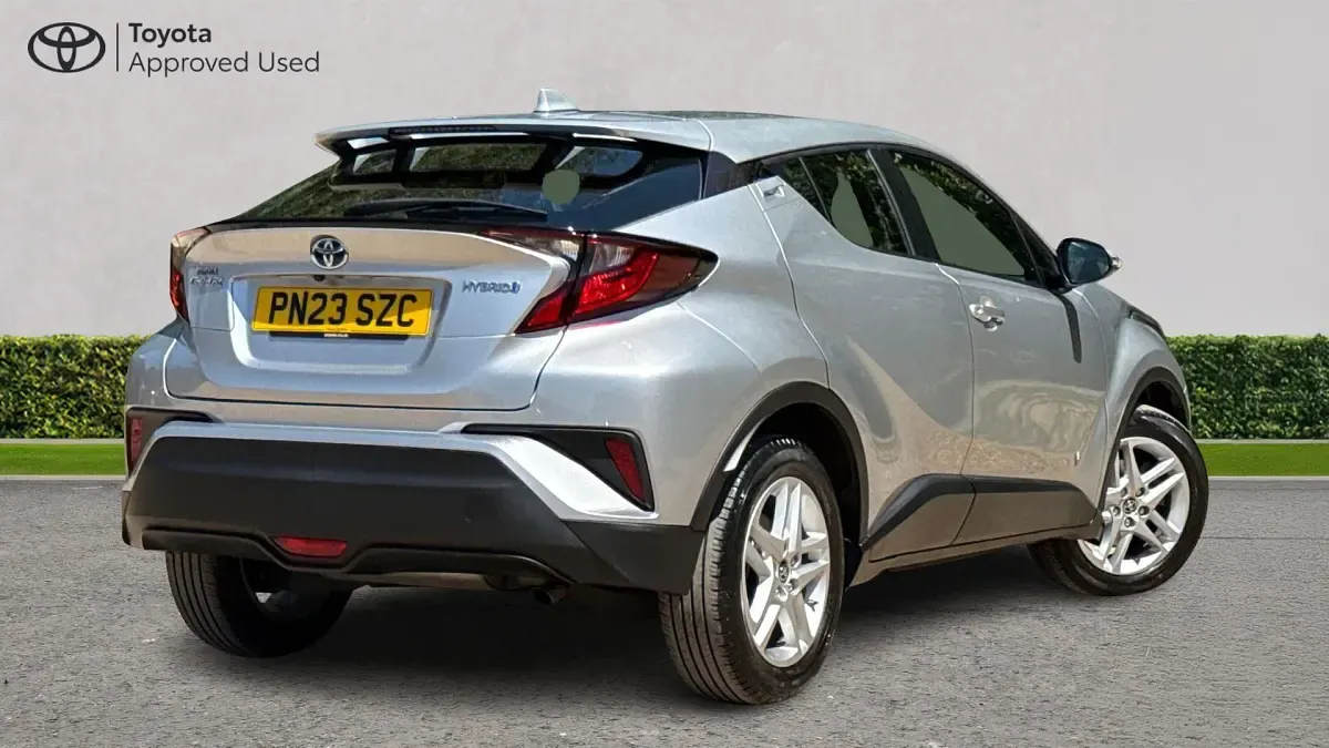 Used Toyota C-HR 122 HP (89 kW) 2023 Silver SUV