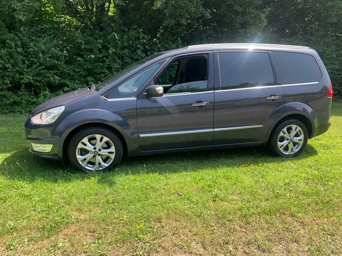 Used Ford Galaxy Titanium 140 HP (102 kW) 2015 Grey MPV