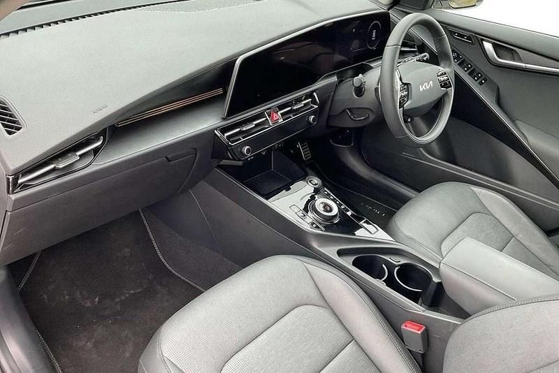 Used Kia Niro 135 HP (99 kW) 2025 White SUV