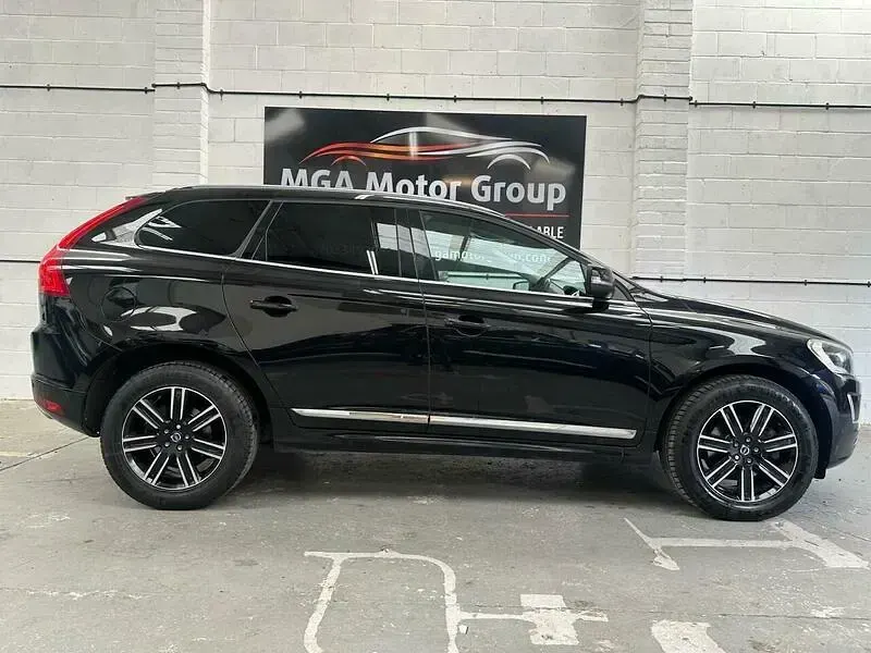 Used Volvo XC60 SE Lux 190 HP (139 kW) 2015 Black SUV