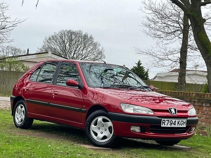 Used Peugeot 306 112 HP (82 kW) 1997 Red Hatchback