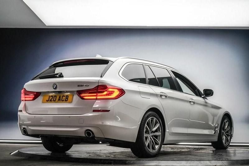Used BMW 520 Comfort Edition 190 HP (139 kW) 2019 White Estate