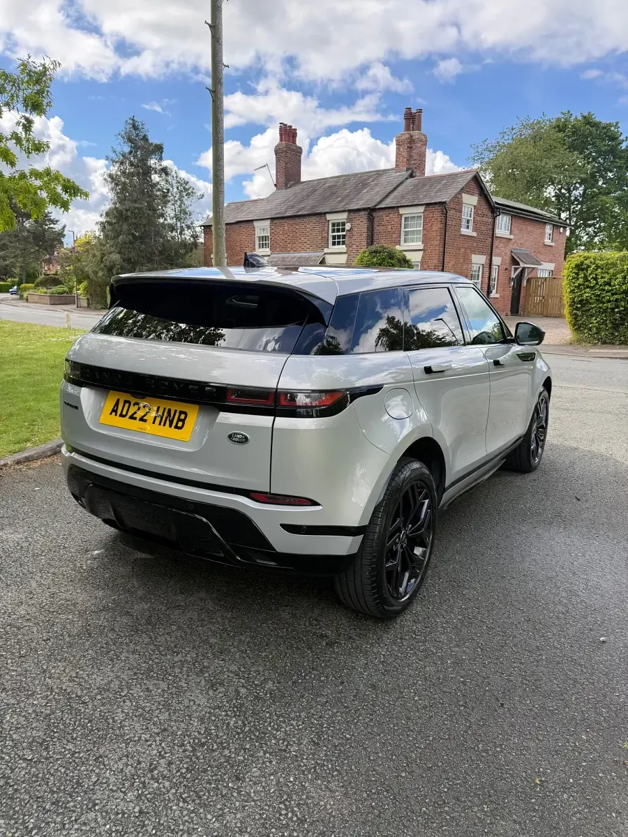 Used Land Rover Range Rover evoque 204 HP (150 kW) 2022 Silver SUV