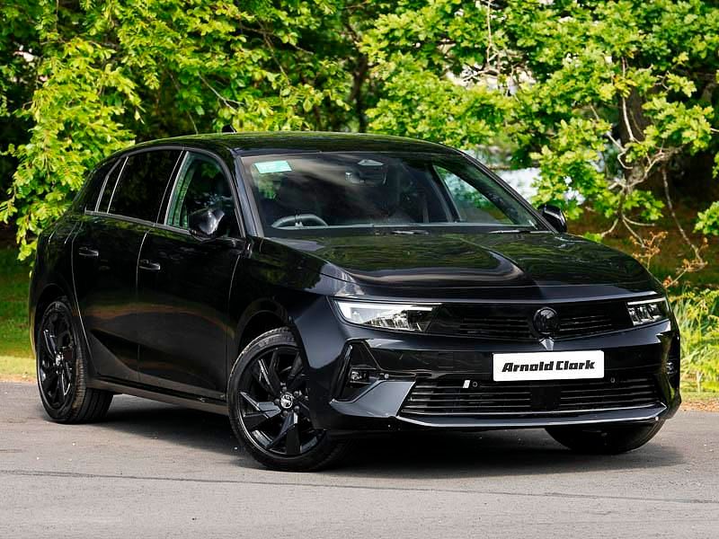 New Vauxhall Astra Ultimate 130 HP (95 kW) 2025 Black Hatchback