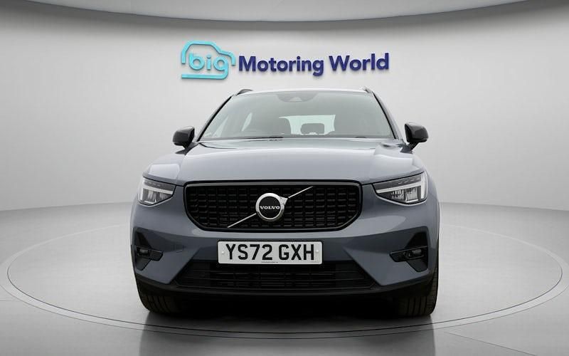 Used Volvo XC40 Plus 211 HP (155 kW) 2023 Grey SUV