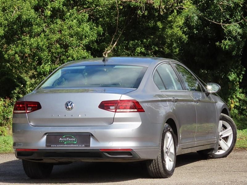 Used VW Passat SE 2020 Silver Sedan