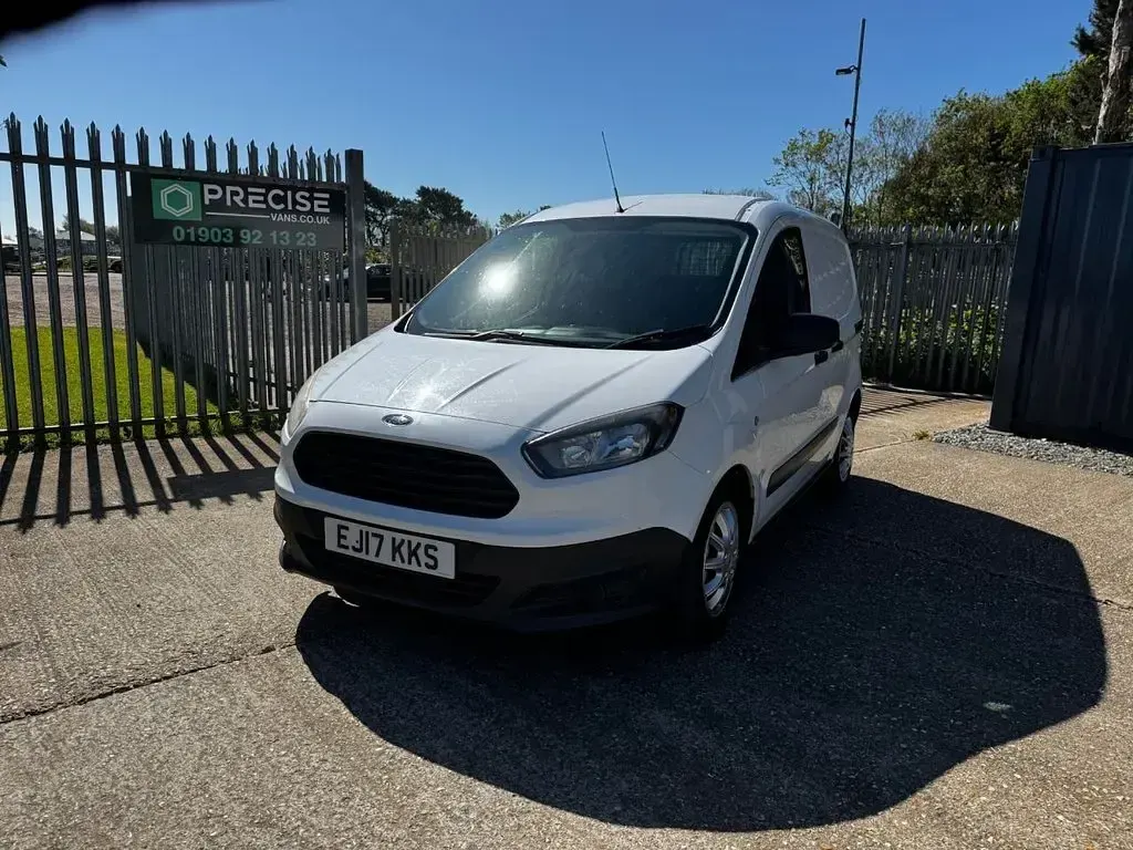 Used Ford Transit 74 HP (54 kW) 2017 White Van