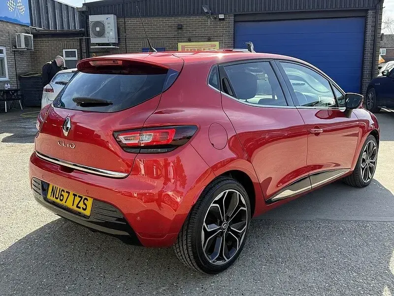 Used Renault Clio Dynamique 2018 Red Hatchback