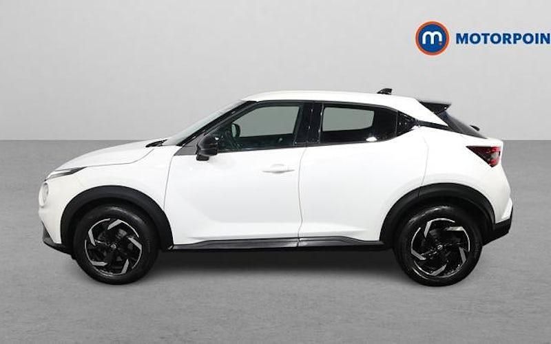 Used Nissan Juke N-Connecta 114 HP (83 kW) 2022 White SUV
