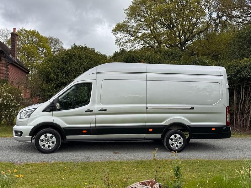 Usado Ford Transit Limited 170 HP (125 kW) 2025 Prateado Van
