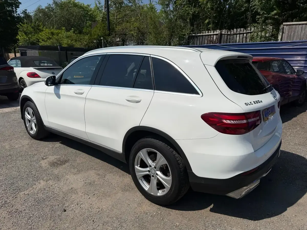 Used Mercedes GLC220 167 HP (122 kW) 2016 White SUV