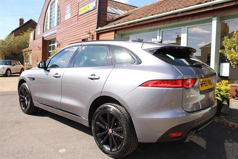 Used Jaguar F-Pace Chequered Flag 180 HP (132 kW) 2019 Grey SUV