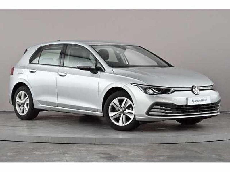 Used 2023 VW Golf VIII | £19,190 (Good price) - Image 1/4
