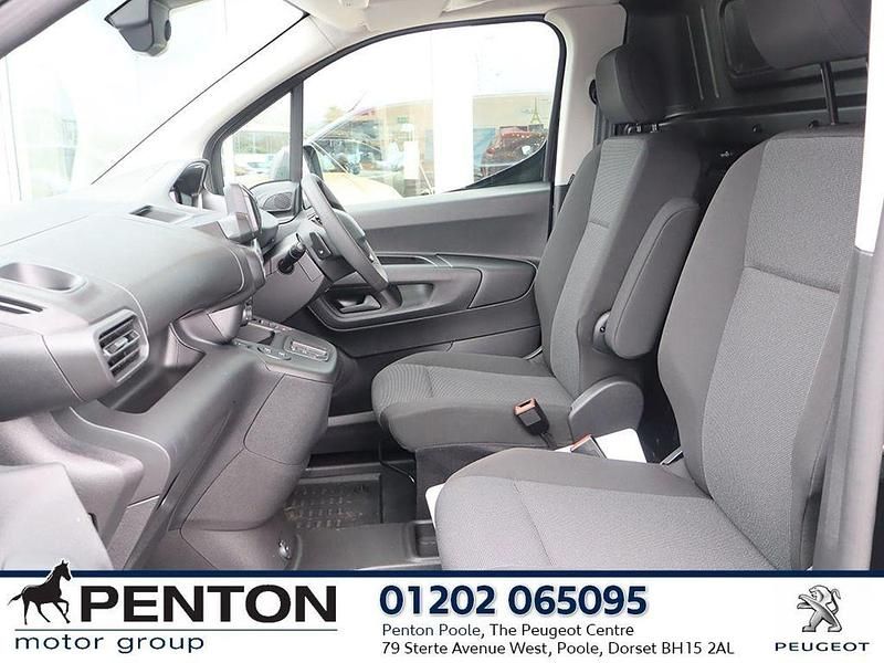 Used Peugeot Partner 129 HP (94 kW) 2024 Black MPV