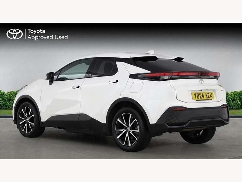 Used Toyota C-HR Design 220 HP (161 kW) 2024 White SUV