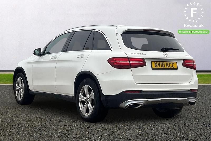 Used Mercedes GLC250 Premium 204 HP (150 kW) 2018 White Estate
