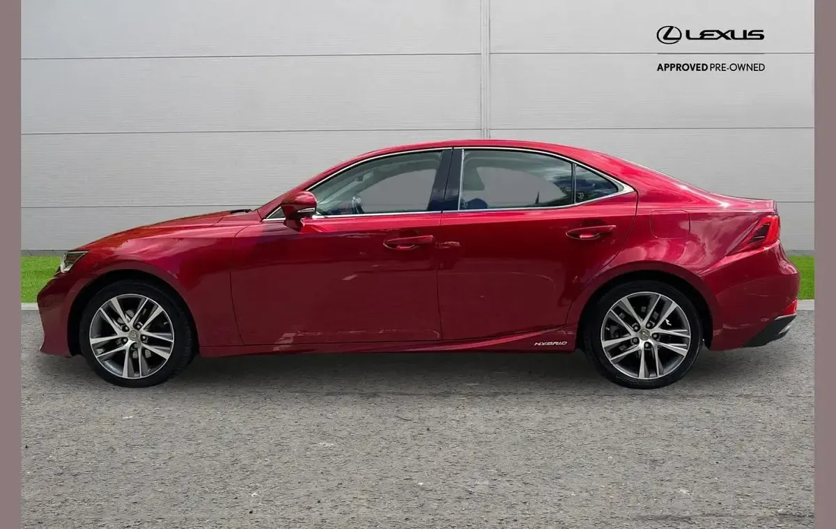 Used Lexus IS300h 220 HP (161 kW) 2020 Red Sedan