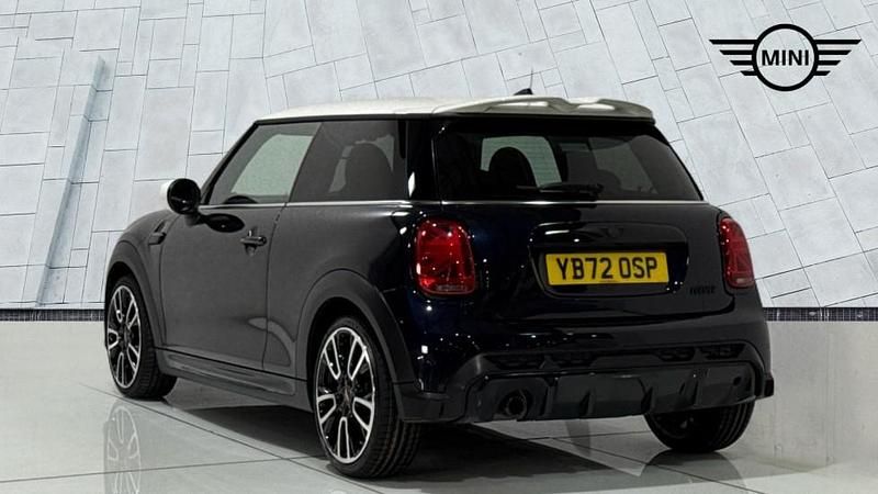 Used Mini Cooper Hatch 134 HP (98 kW) 2022 Black Hatchback
