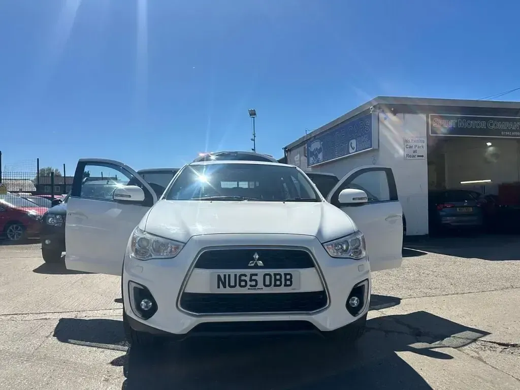 Used Mitsubishi ASX 117 HP (86 kW) 2015 White SUV