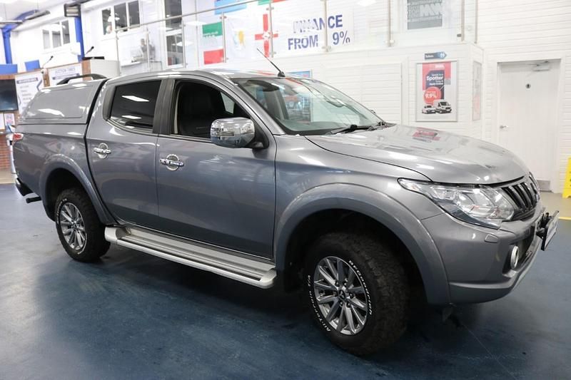 Used Mitsubishi L200 180 HP (132 kW) 2018 Grey Pickup