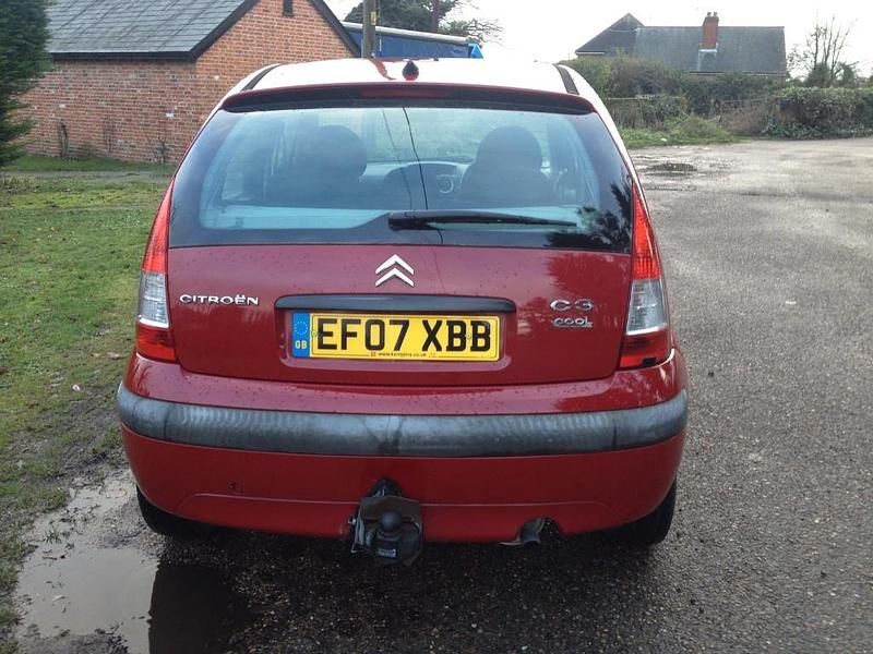 Used Citroën C3 70 HP (51 kW) 2007 Red Hatchback