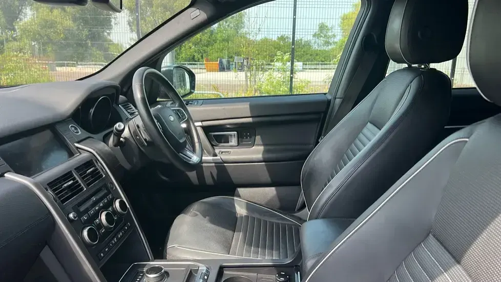 Used Land Rover Discovery Sport HSE Dynamic 180 HP (132 kW) 2018 Black SUV