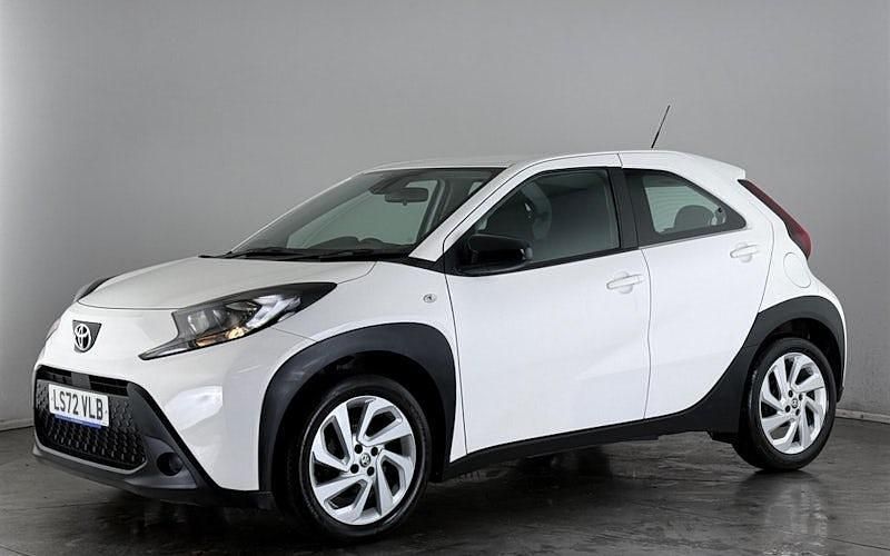 Used Toyota Aygo X PURE 72 HP (52 kW) 2025 SUV