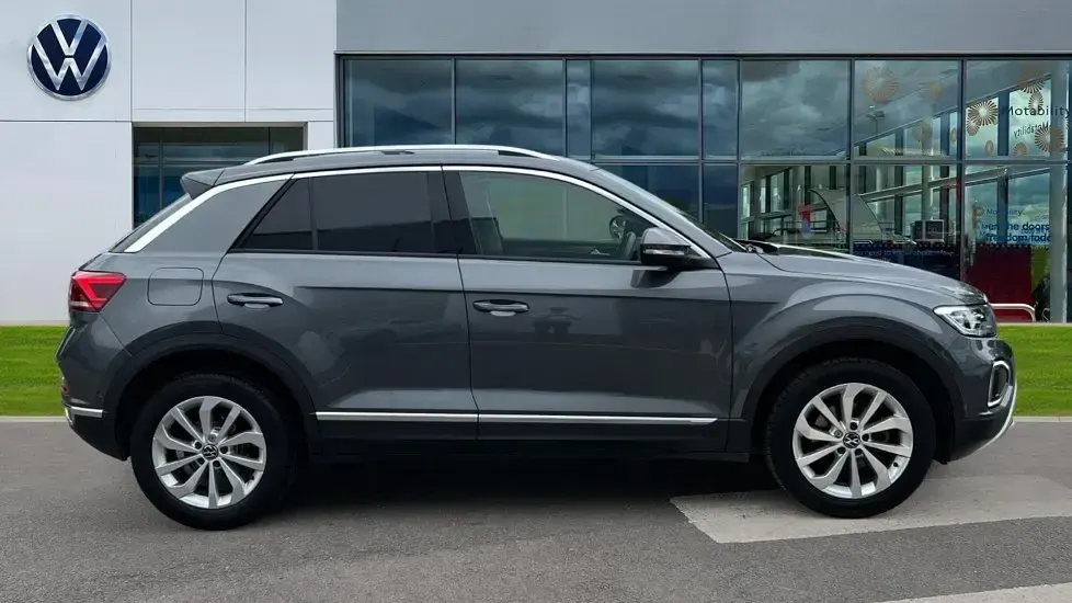 Used VW T-Roc Style 150 HP (110 kW) 2023 Grey SUV