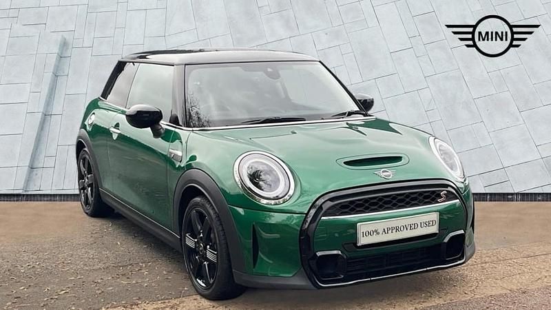 Green Used 2024 Mini Cooper S Classic Hatchback | £21,450 (Good price) - Image 1/4