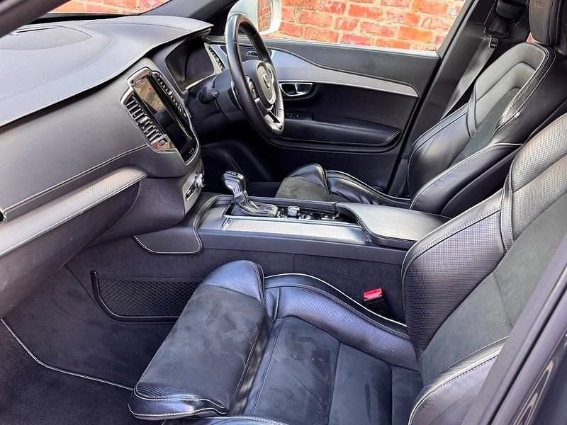 Used Volvo XC90 R-Design 235 HP (172 kW) 2019 Grey SUV