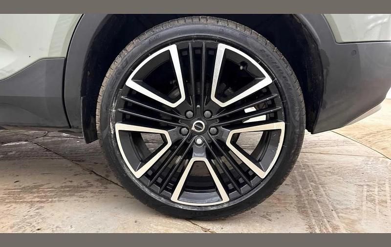 Used Volvo XC40 Ultra 194 HP (142 kW) 2025 Green SUV