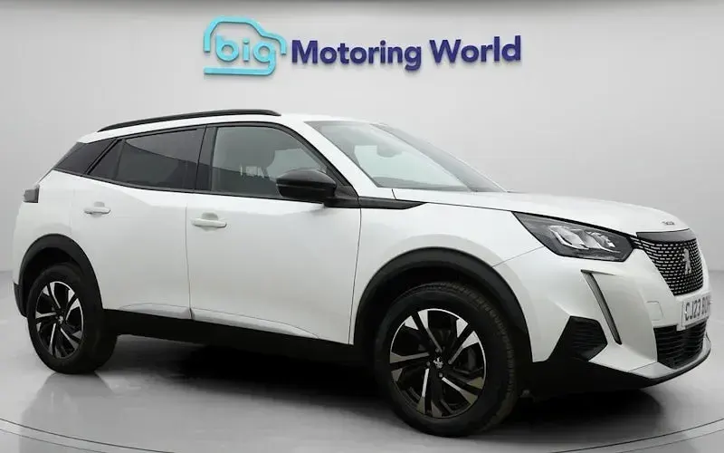 Used Peugeot 2008 Allure+ 101 HP (74 kW) 2023 SUV