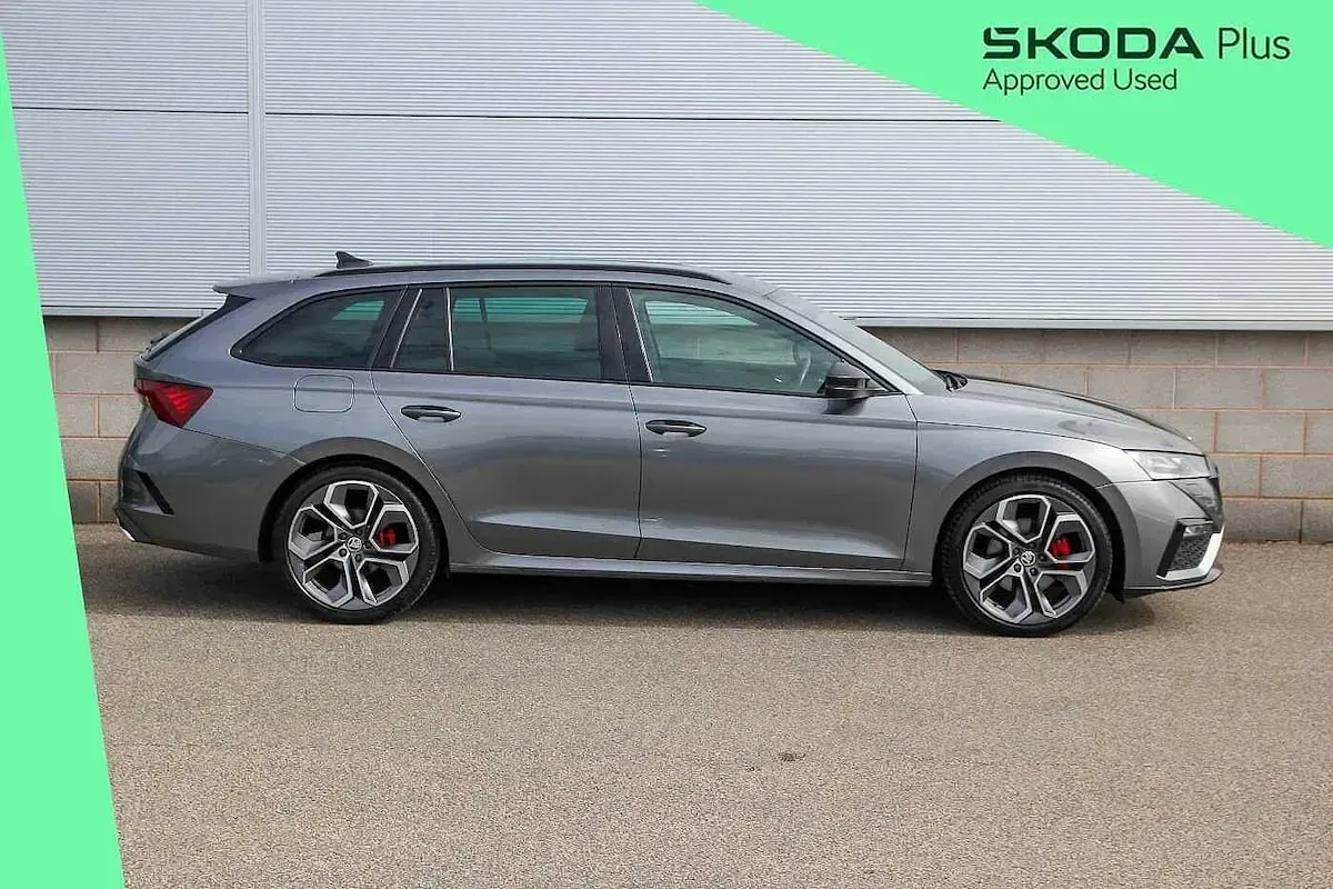 Used Skoda Octavia vRS 147 HP (108 kW) 2023 Graphite grey metallic Estate